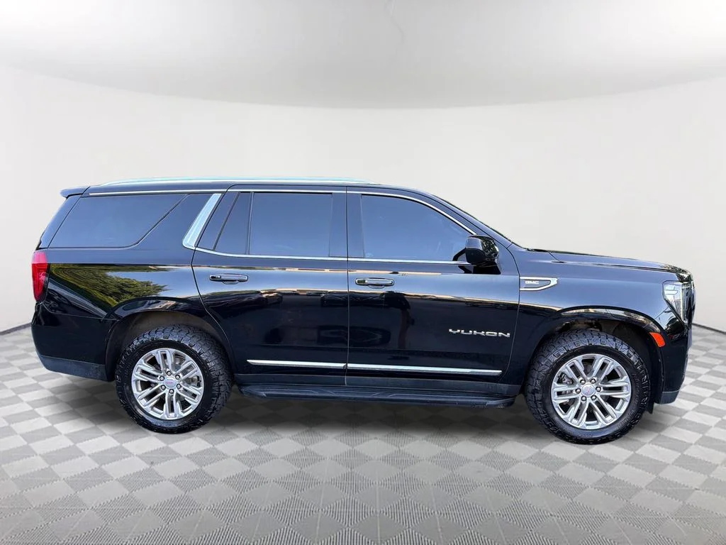 Used 2021 Black GMC SLT image 4