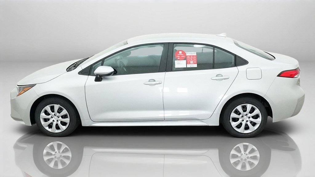 New 2027 Classic Silver Metallic Toyota LE image 32