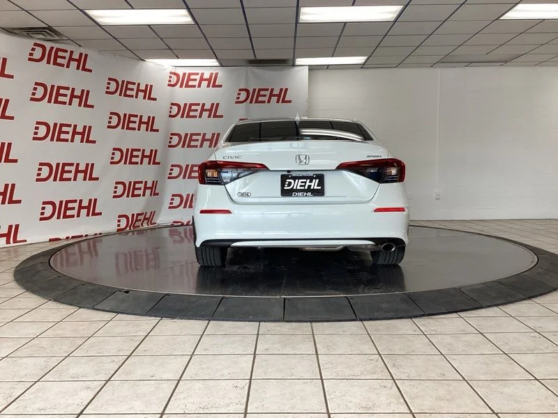 Used 2024  Honda Sport image 6
