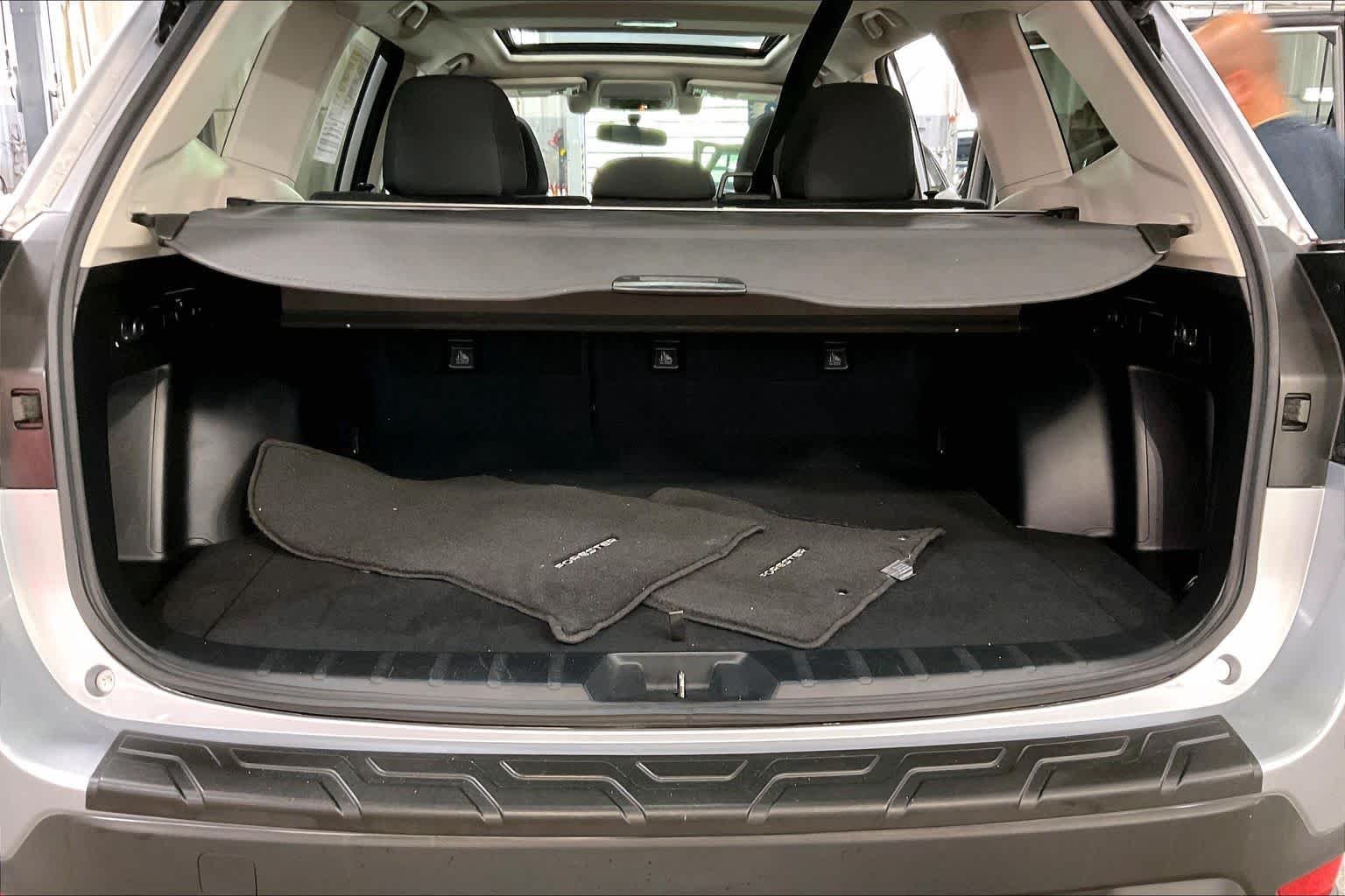 Used 2019 Ice Silver Metallic Subaru Premium image 34