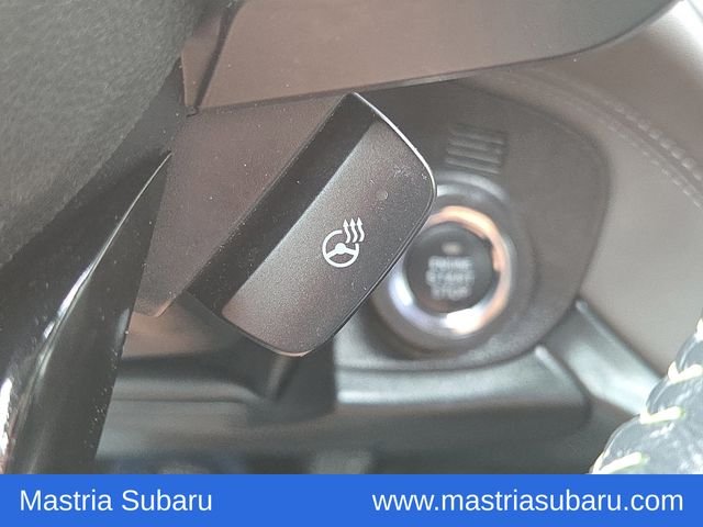Used 2025 Crystal White Pearl Subaru Onyx Edition image 31