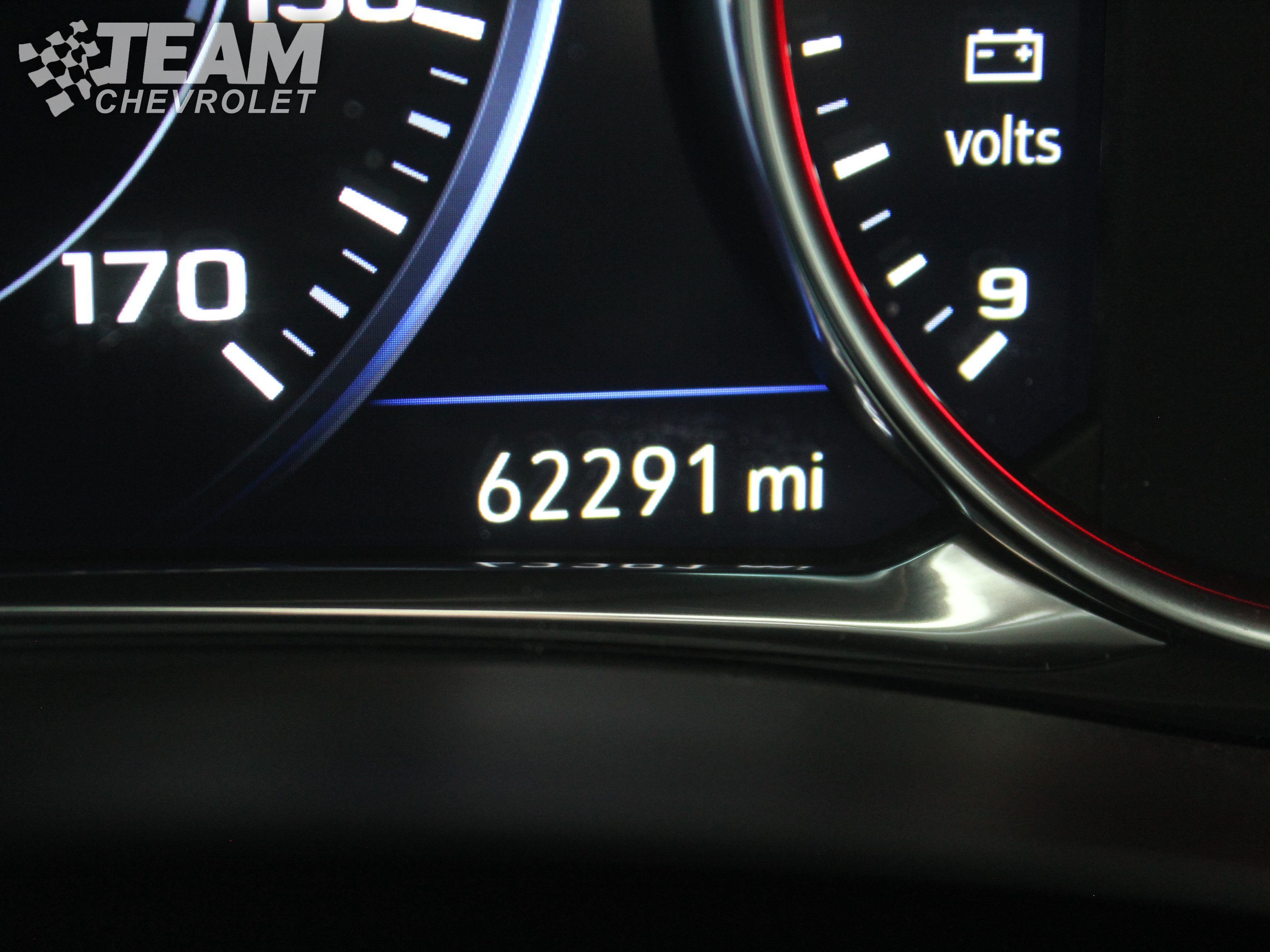 Used 2022 Iridescent Pearl Tricoat Chevrolet Premier image 16