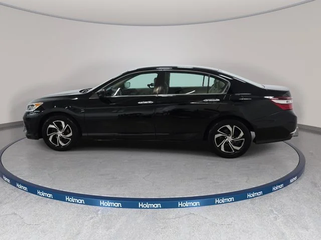 Used 2017  Honda LX image 9