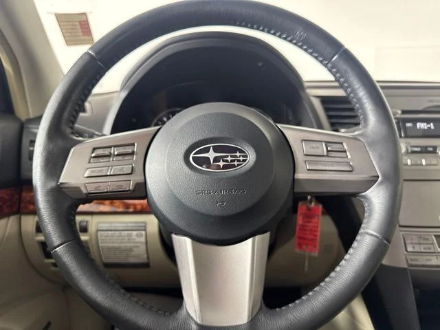 Used 2011 Satin White Pearl Subaru 2.5i image 18