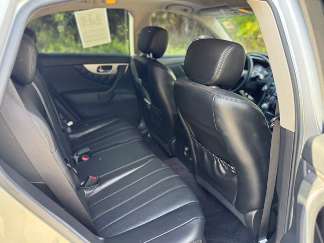 Used 2017 Liquid Platinum INFINITI Base image 16