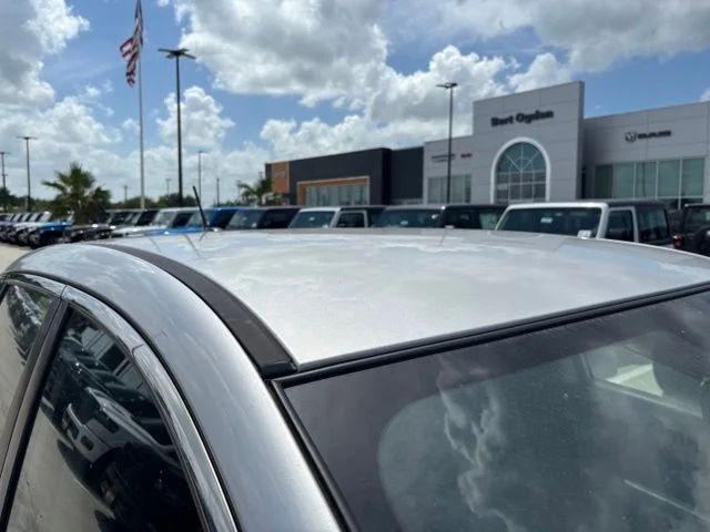 Used 2020 Silver Nissan S image 7