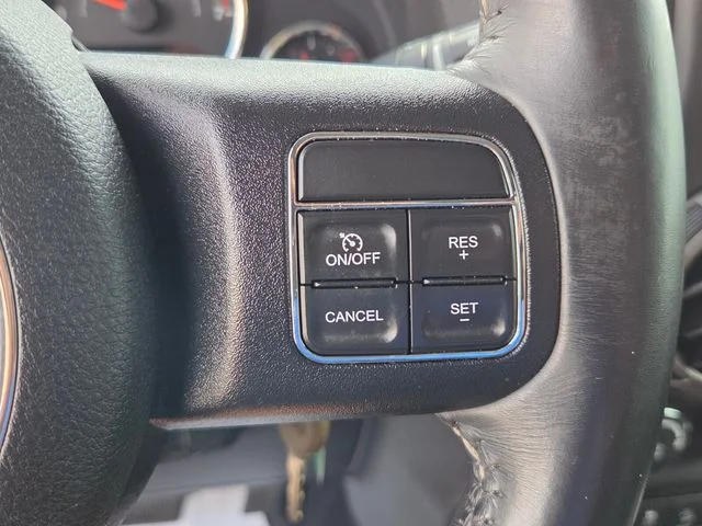 Used 2017  Jeep Sport image 24