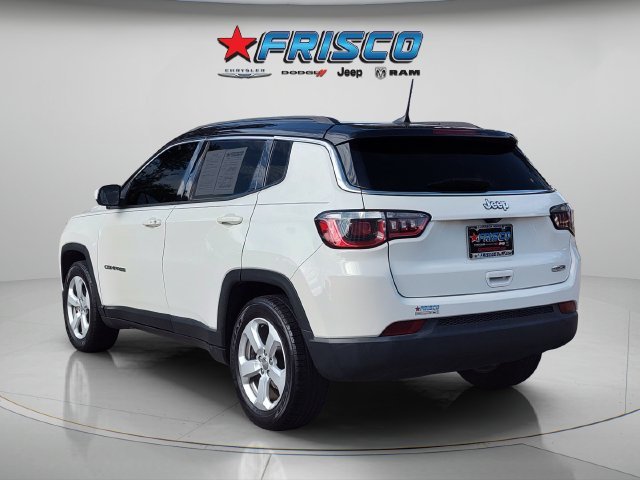 Used 2018 White Jeep Latitude image 5