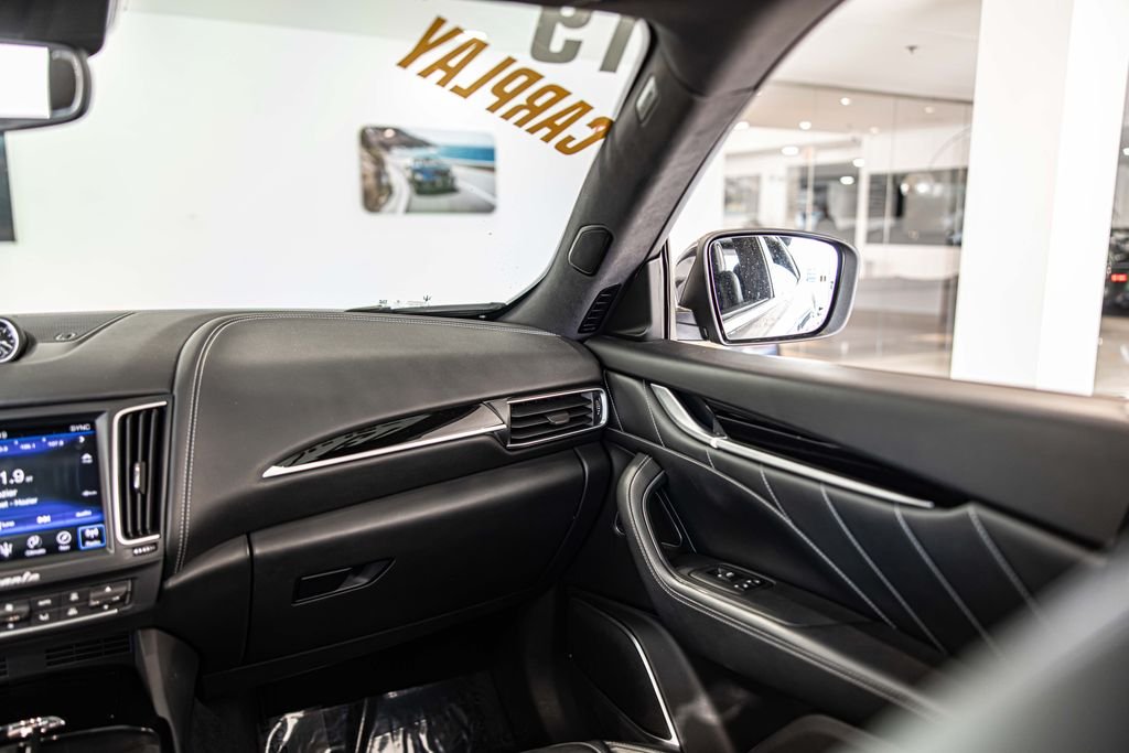 Used 2019 White Maserati S GranSport image 42
