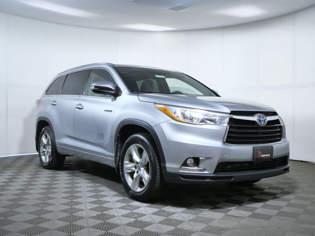 Used 2016 Silver Toyota Limited Platinum image 1