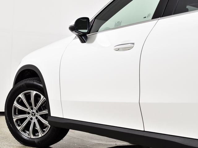 Certified Used 2025 White Mercedes-Benz GLC 300 image 17