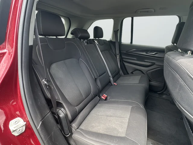 Used 2023 Red Jeep Laredo image 25