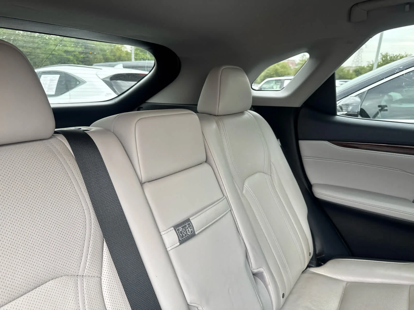 Used 2017 Eminent White Pearl Lexus  image 20