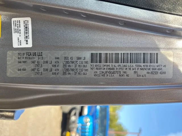Used 2019 Billet Silver Metallic Clearcoat Jeep Unlimited Rubicon image 16