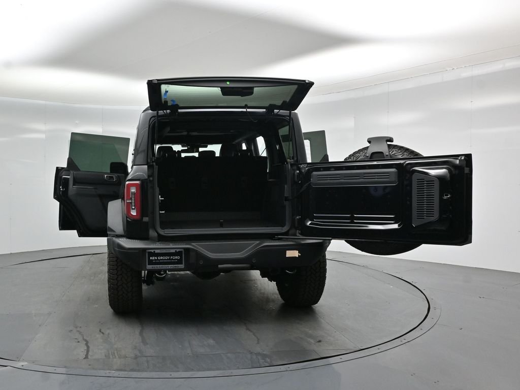 New 2026 Shadow Black Ford Badlands image 33