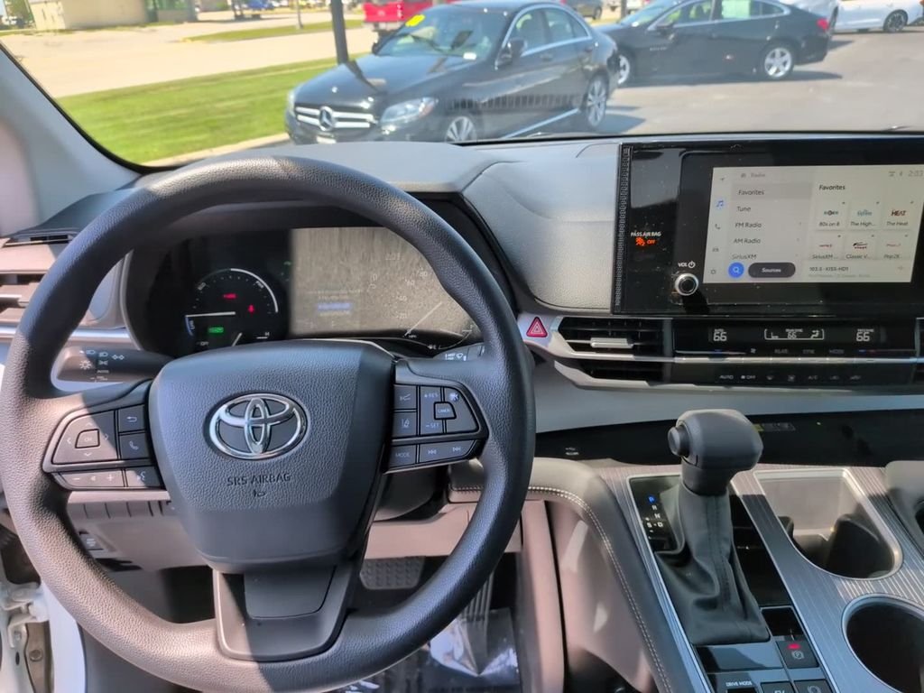 Used 2025 White Toyota LE image 25