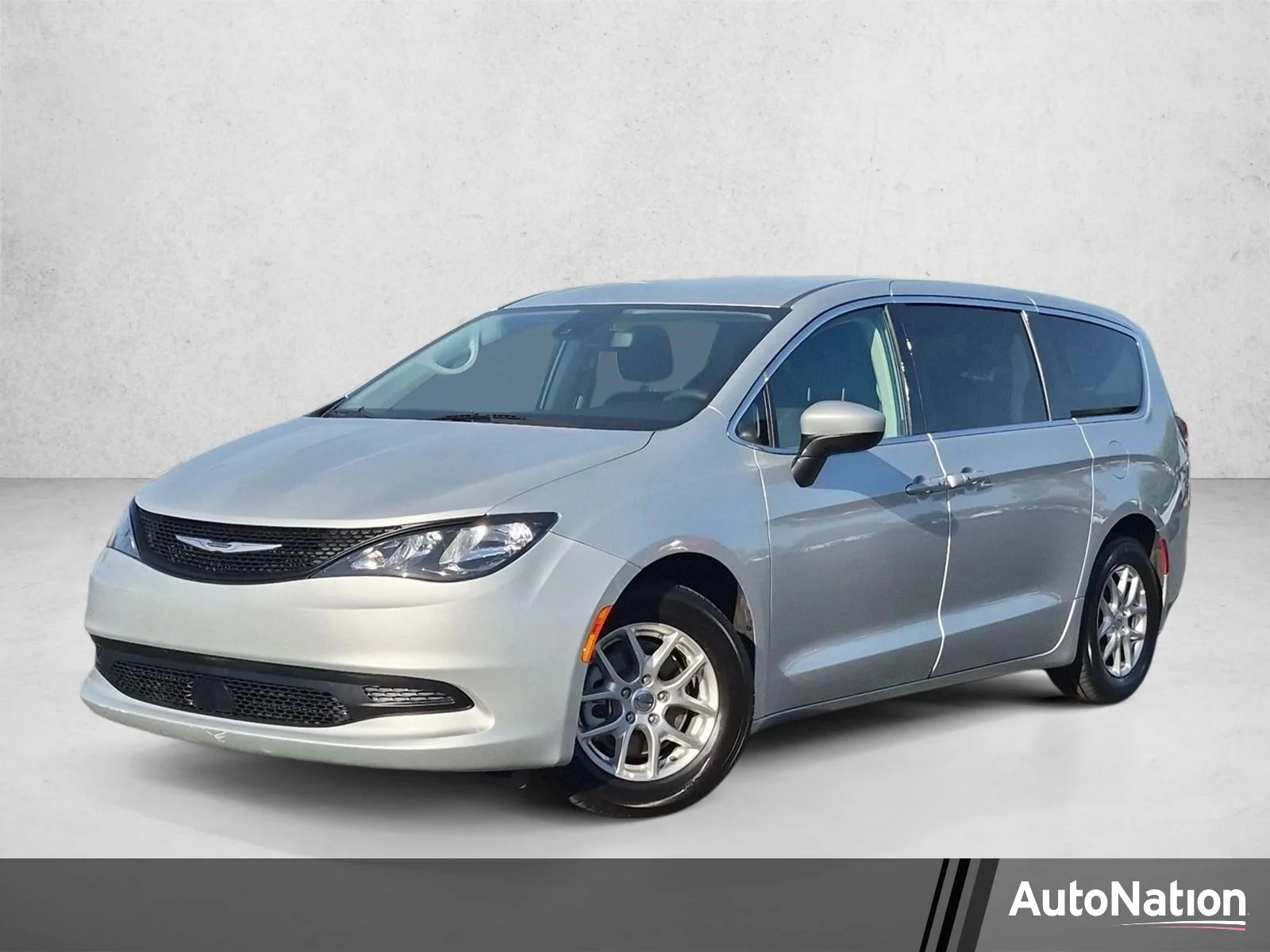 2023 Chrysler Voyager