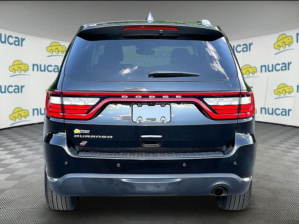 Used 2022 Black Dodge SXT image 5