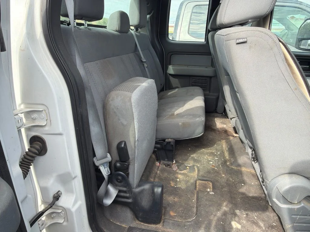 Used 2013 White Ford XL image 21