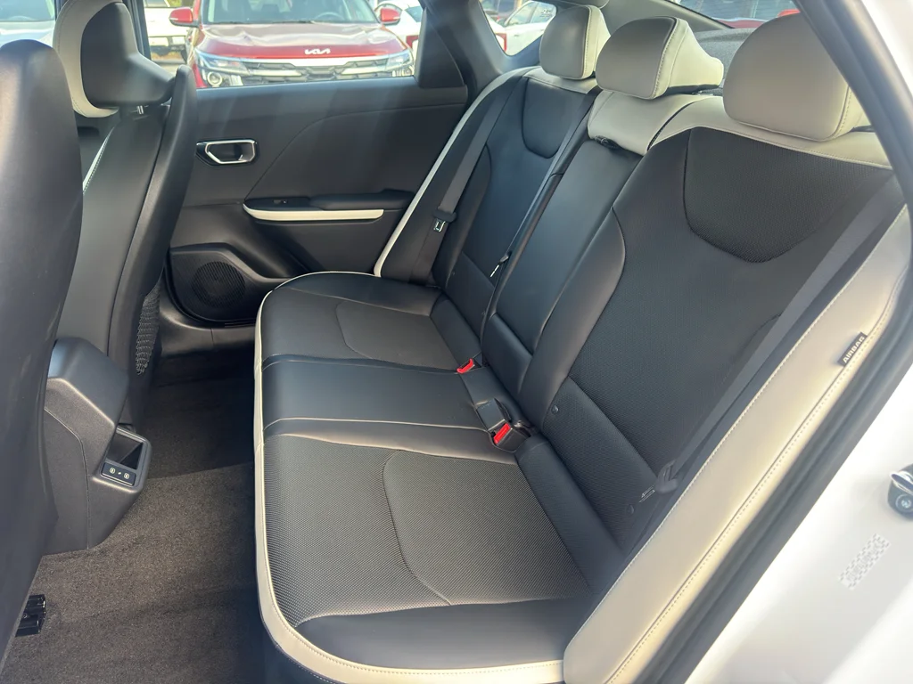 New 2026 Snow White Pearl Kia GT-Line image 11