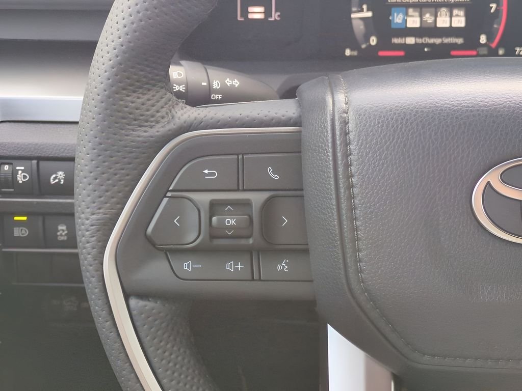 2025 Toyota Tacoma SR5 - Photo 24