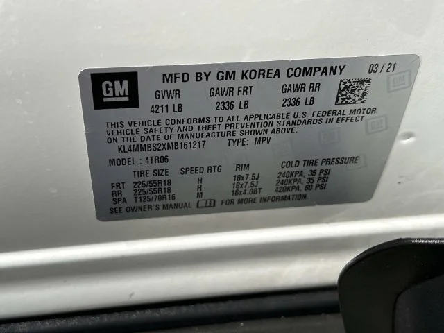 Used 2021 White Buick Preferred image 20