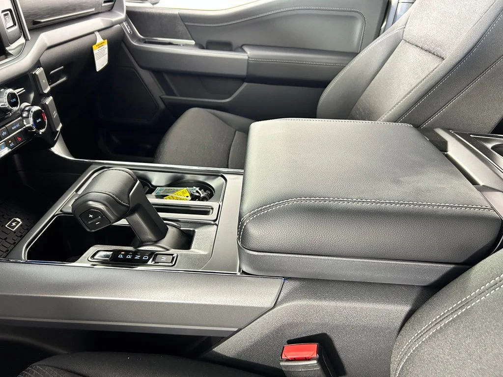 New 2026 Carbonized Gray Metallic Ford XLT image 24