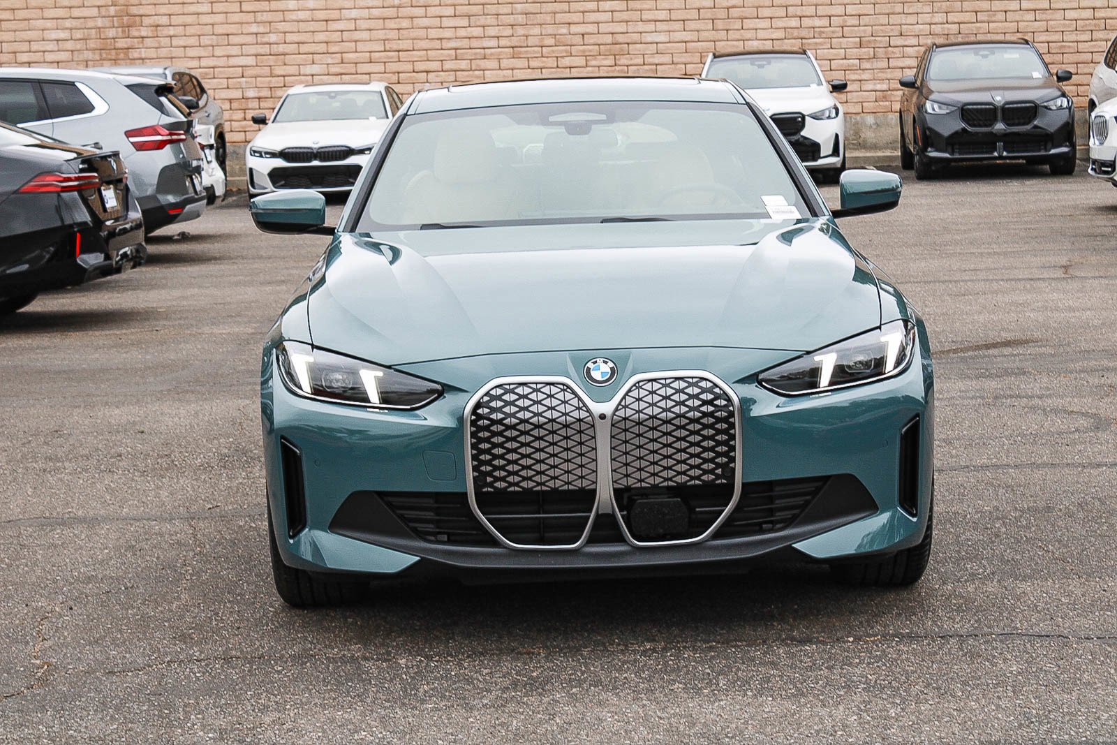 New 2026 Cape York Green Metallic BMW eDrive40 image 2