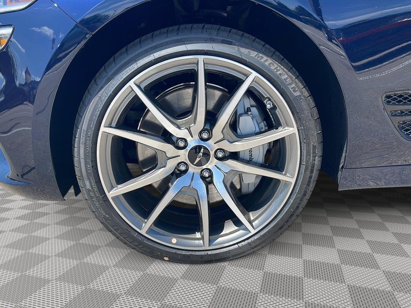 New 2026 Capri Blue Genesis 2.5T Prestige image 9