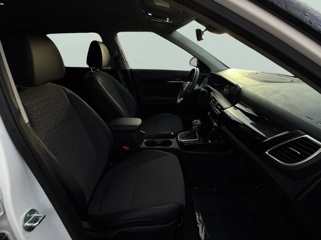Certified Used 2024 Snow White Pearl Kia S image 19
