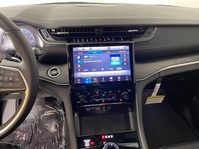 2025 Jeep Grand Cherokee Limited - Photo 25