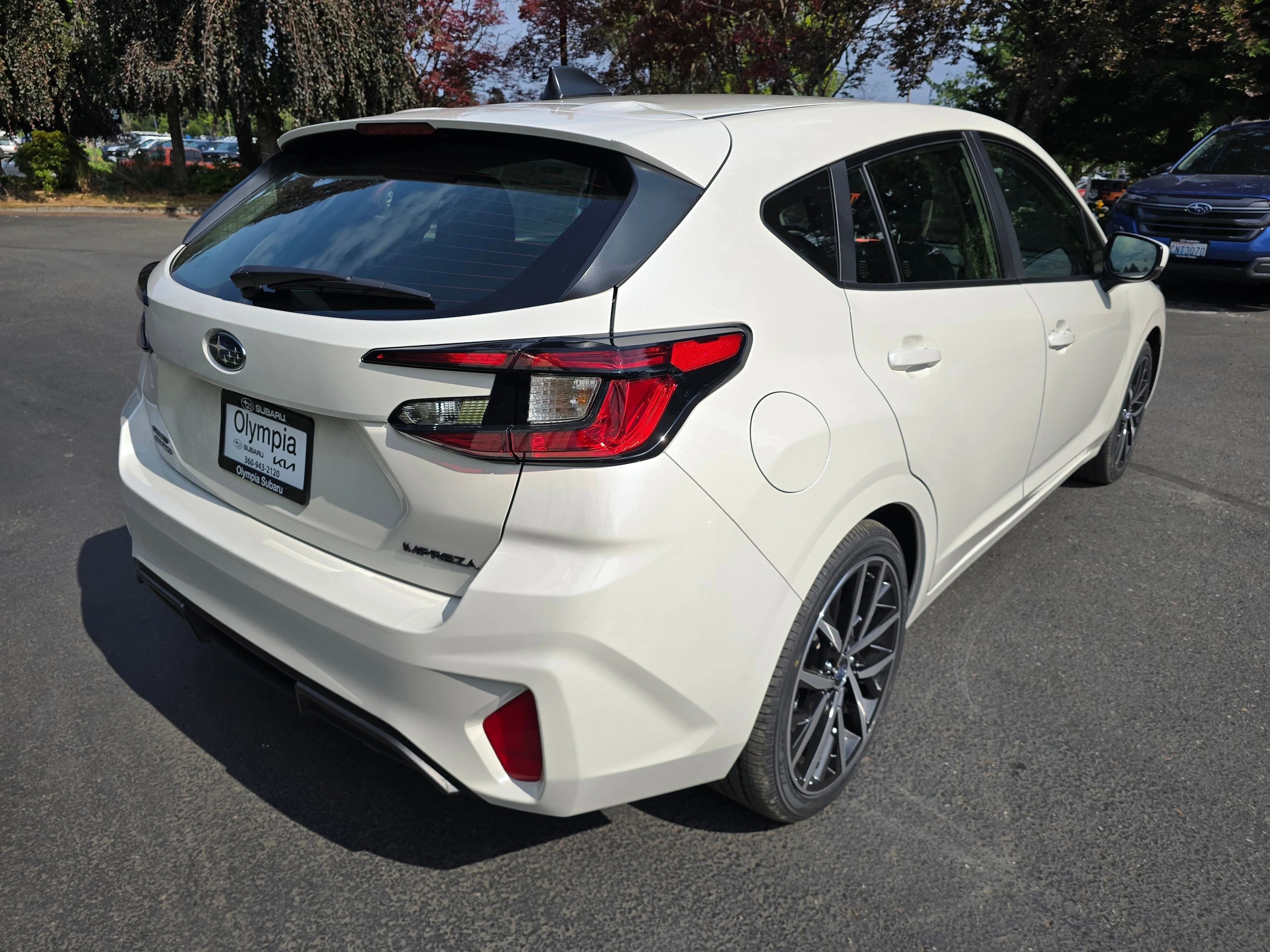 New 2026 CRYSTAL WHITE PEARL Subaru Sport image 4