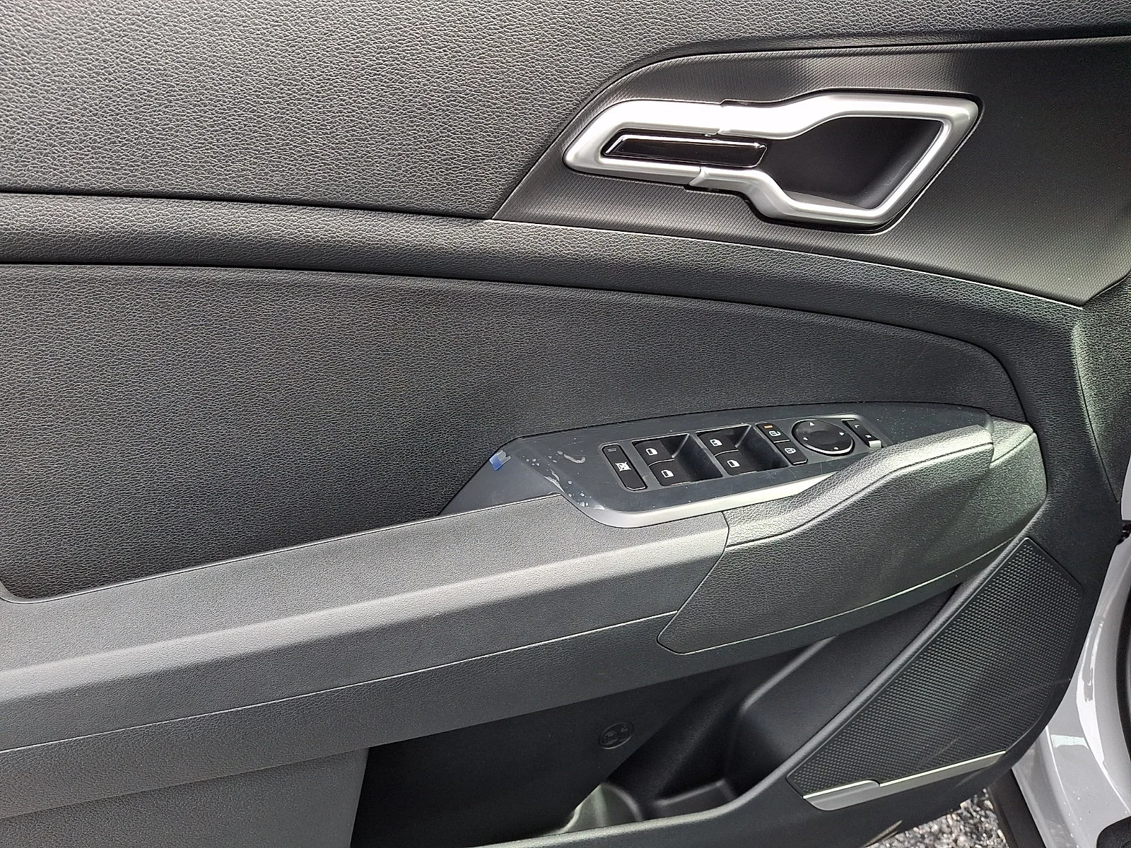 New 2027 Gray Kia S image 13