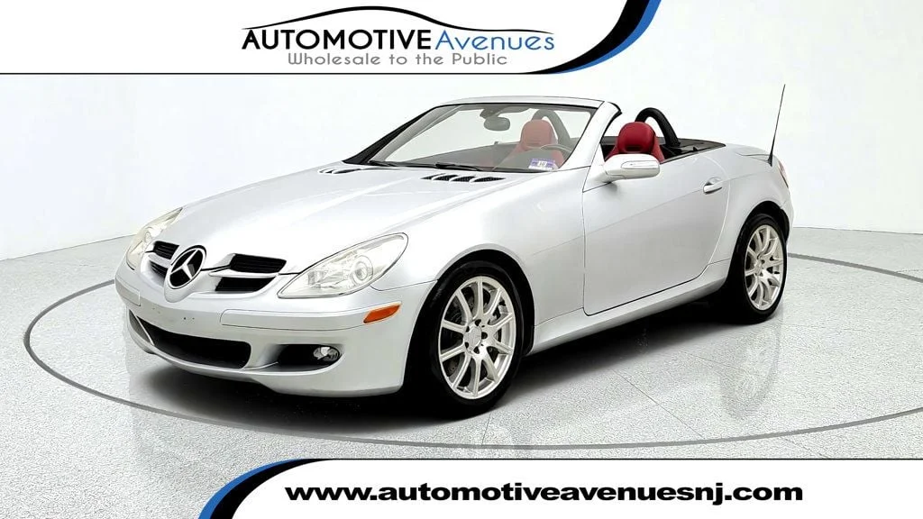 Used 2005 Iridium Silver Metallic Mercedes-Benz SLK350 Roadster 3.5L w/ Driver Adaptive Transmission & Wood Trim image 1