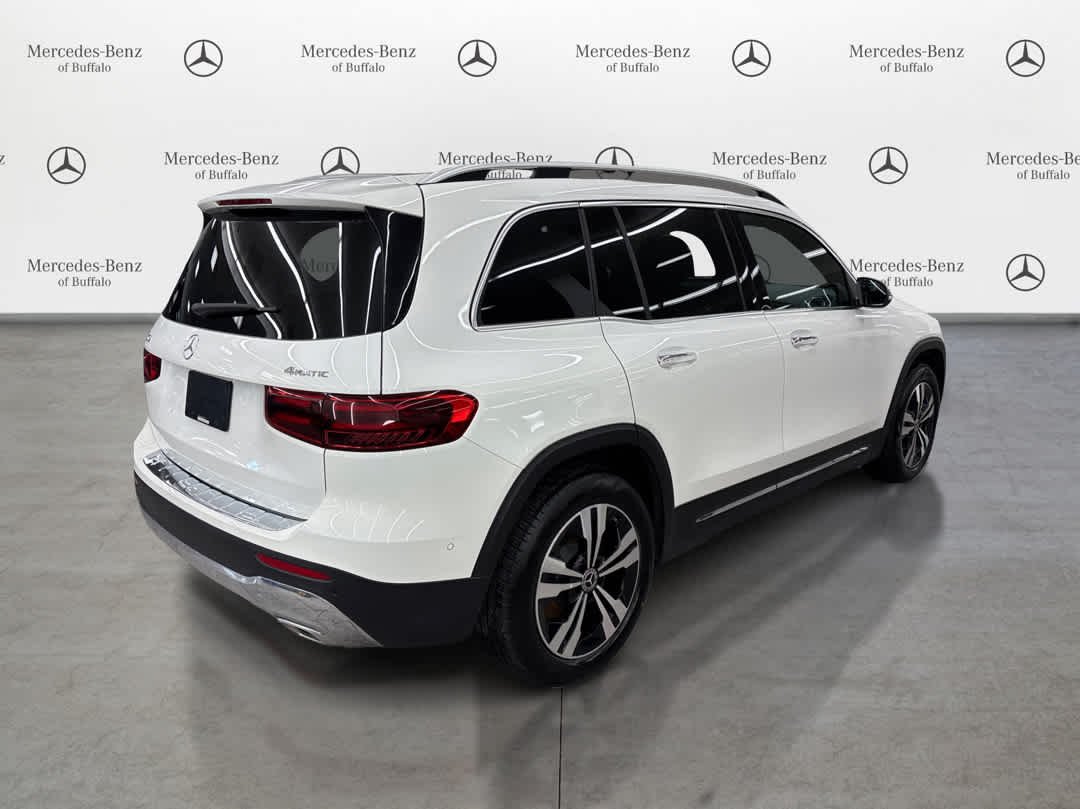 Certified Used 2025 Polar White Mercedes-Benz GLB 250 image 5