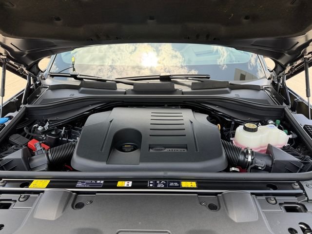 New 2026 Carpathian Grey Land Rover SE image 19