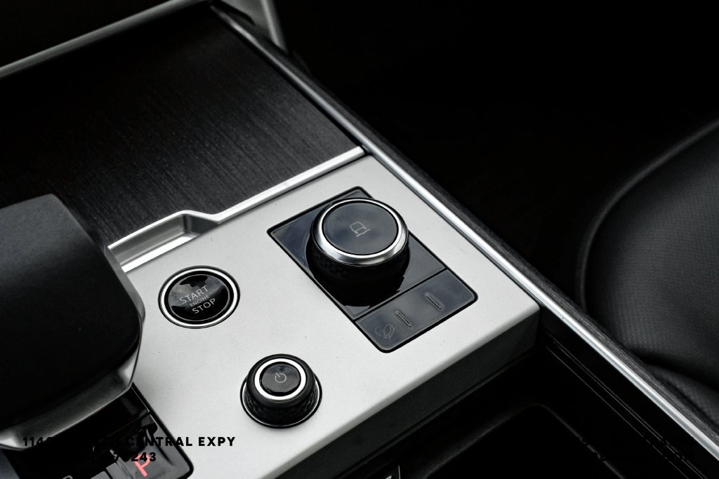 New 2027 Fuji White Land Rover SE image 25