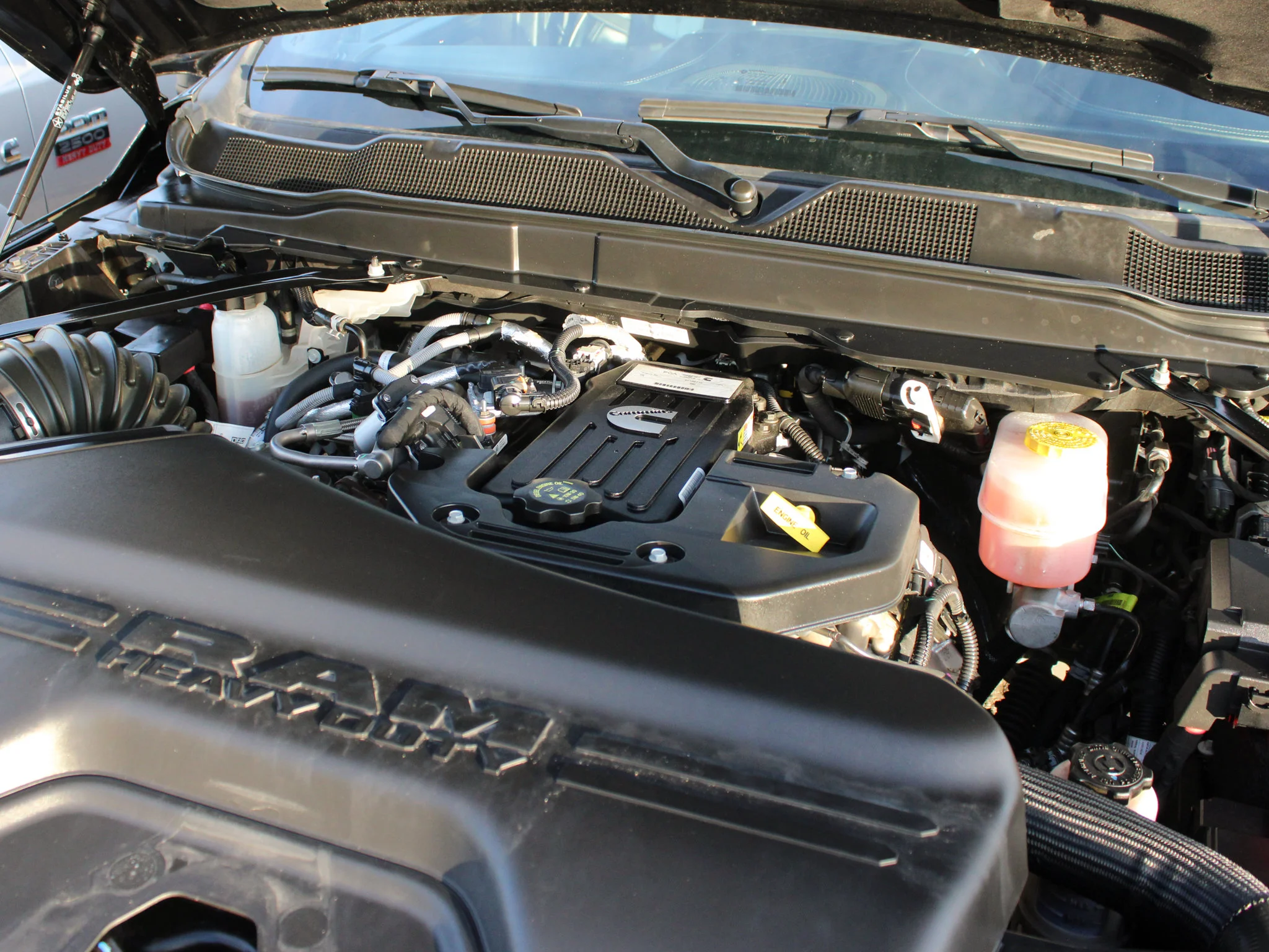 Certified Used 2025 Black RAM Limited* | Cummins Diesel | Night Edition | 5th Wheel & Gooseneck | Apple CarPlay image 11