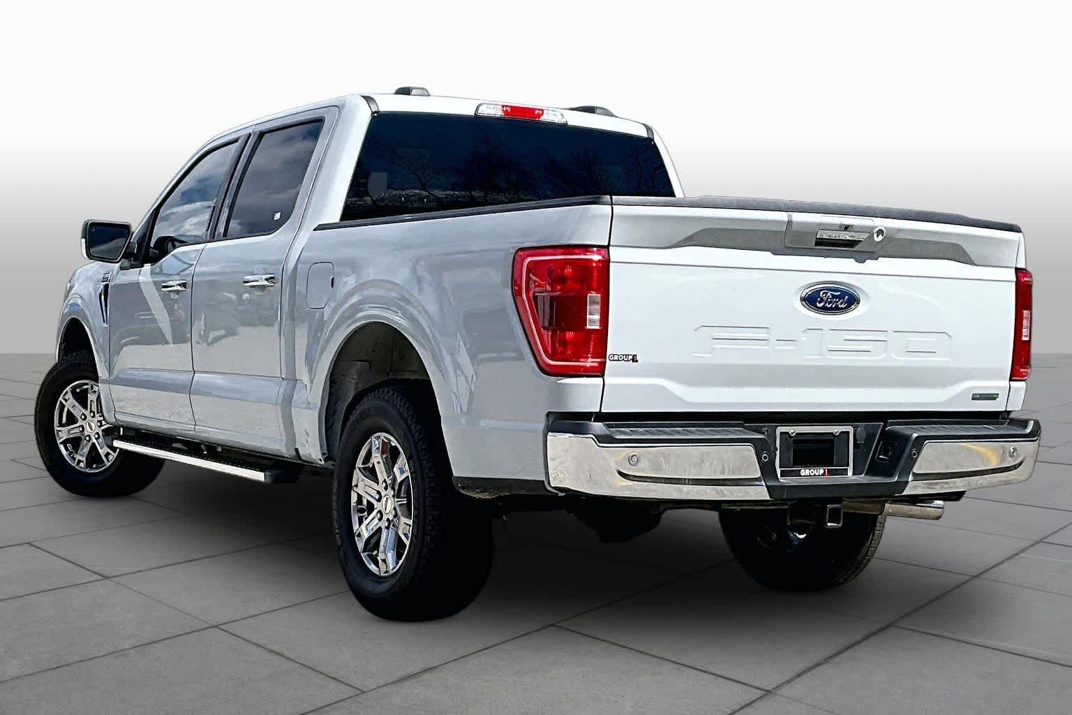 Used 2023 Avalanche Gray Ford XLT image 12