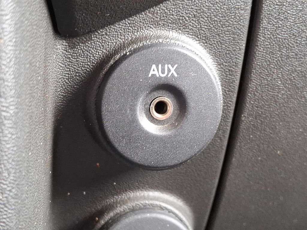 Used 2012 Silver Nissan PRO-4X image 25