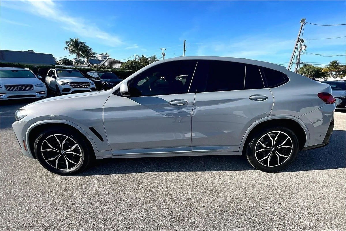 Used 2023 Gray BMW xDrive30i image 30