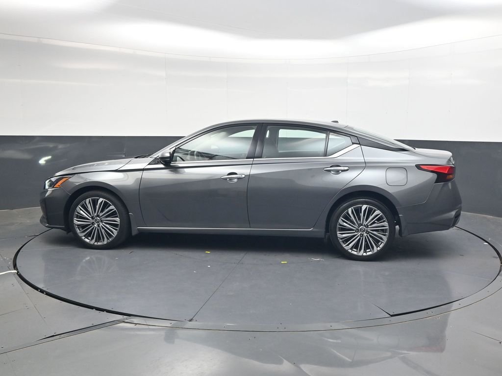 Used 2023 Gray Nissan 2.5 SL image 11