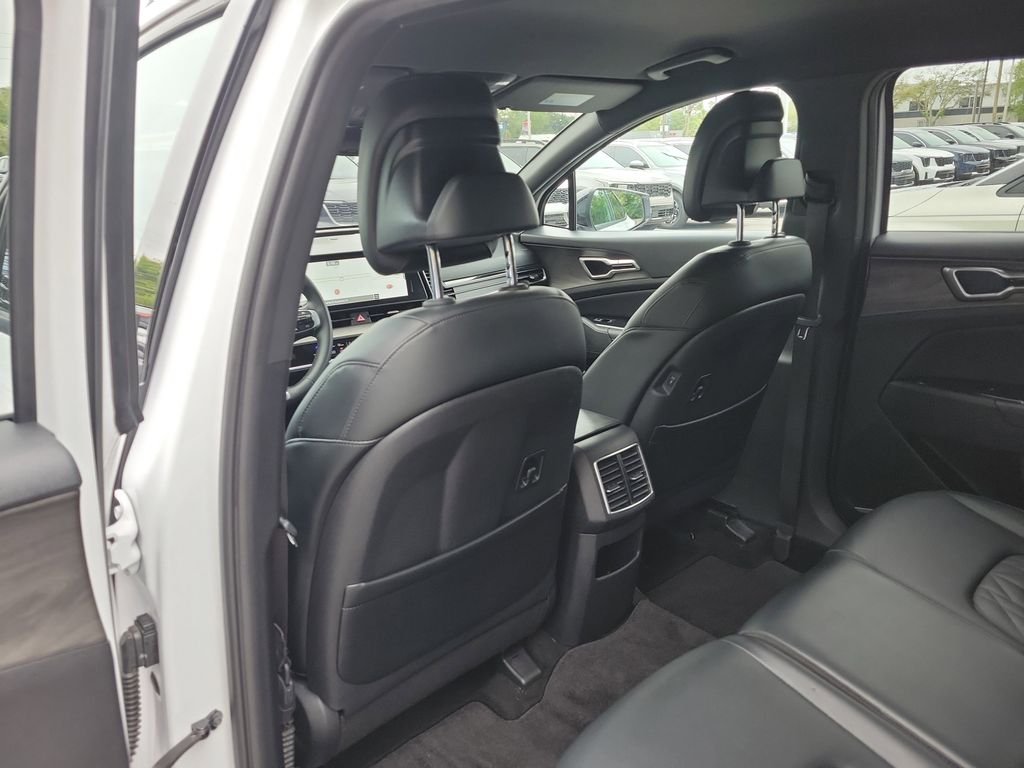 Used 2023 White Kia X-Line image 16