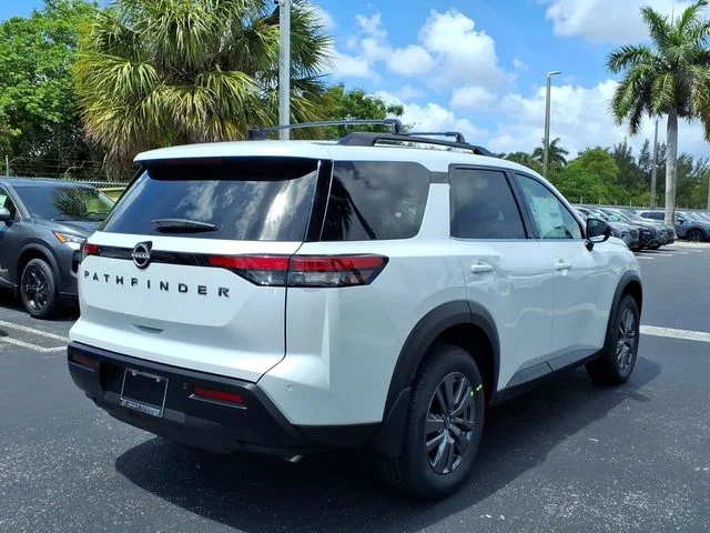 New 2026 Everest White Pearl TriCoat Nissan SV image 6