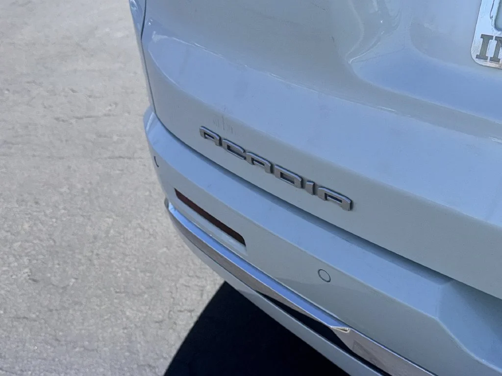 Used 2022 White GMC Denali image 33