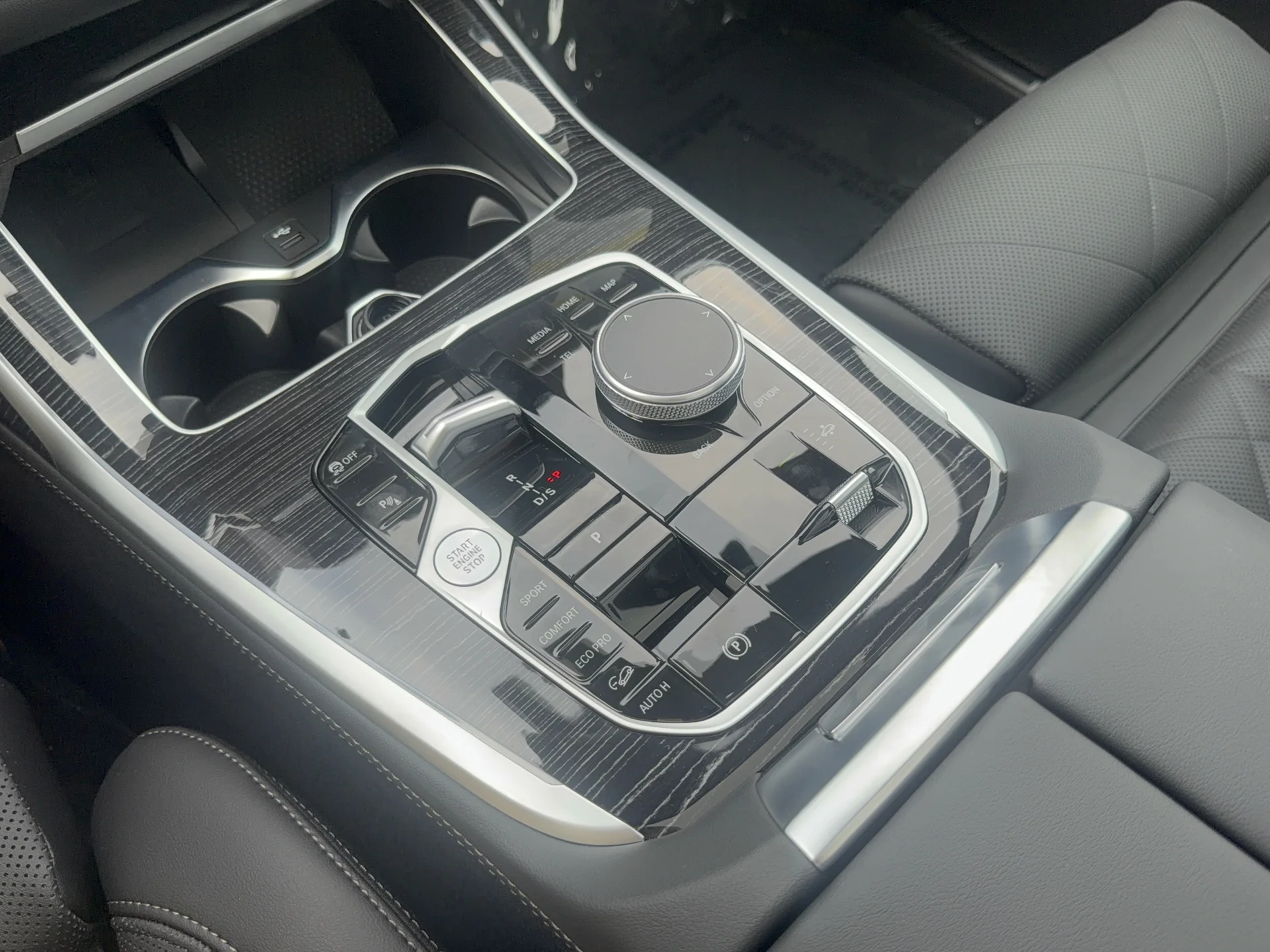 New 2027 Black Sapphire Metallic BMW xDrive40i image 22