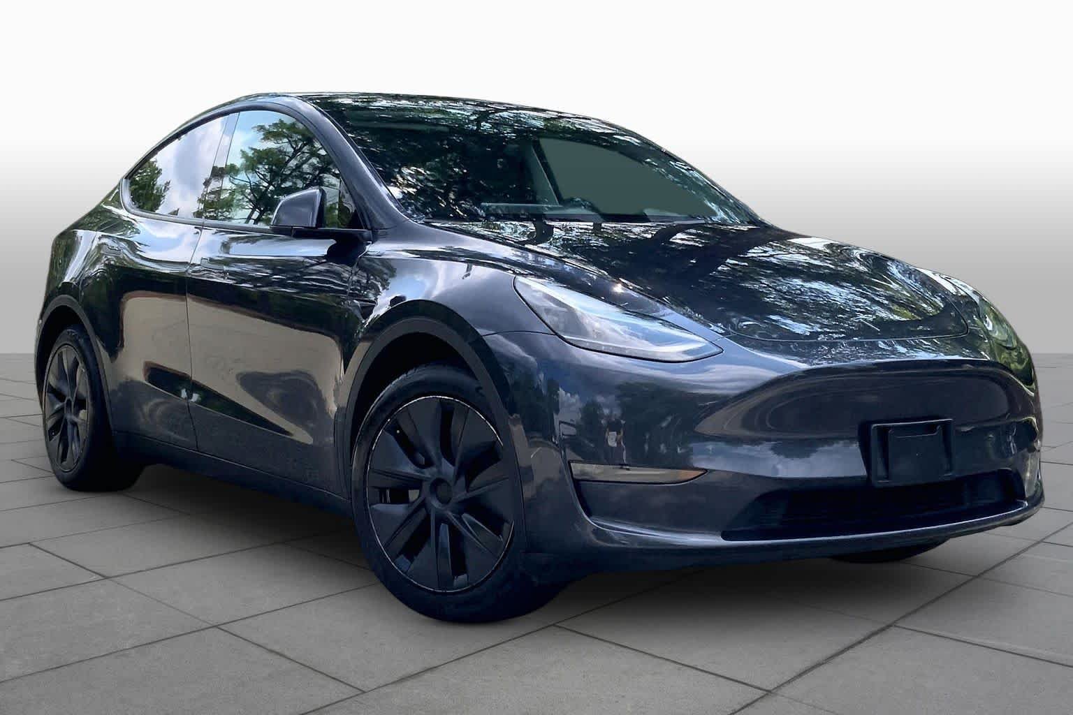 Used 2024 Tesla Model Y Long Range with VIN 7SAYGDEE7RA293503 for sale in Rockland, MA