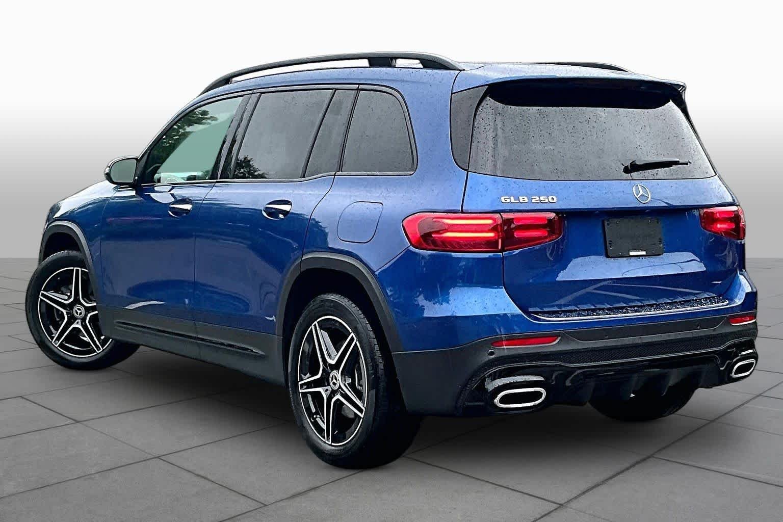 Used 2024 Starling Blue Metallic Mercedes-Benz GLB 250 image 24