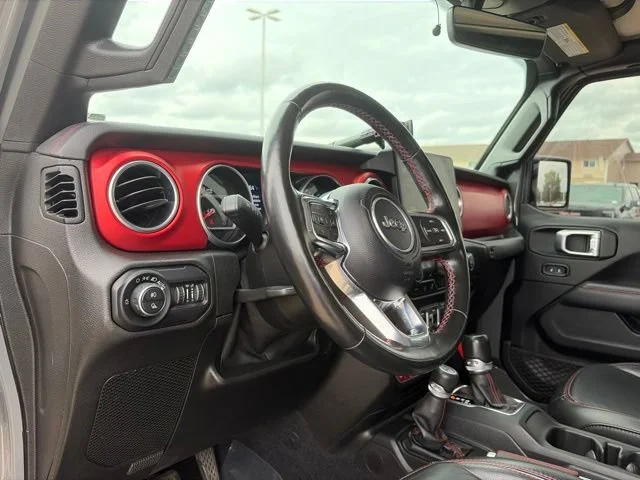 Used 2020  Jeep Rubicon image 14