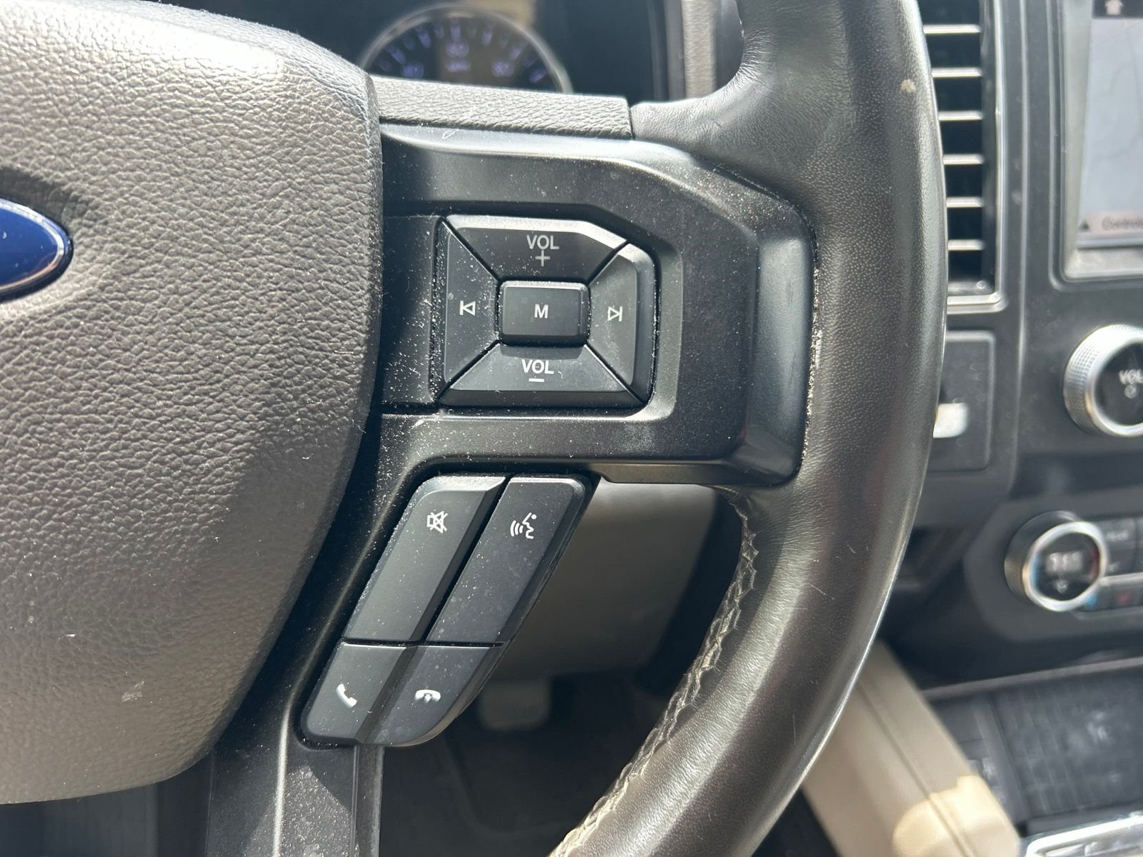 Used 2019 Gray Ford Limited image 24